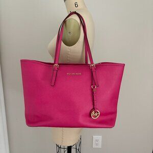 Michael Kors Jet Set Travel Leather Tote Fuschia Pink